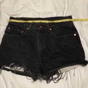 Levi shorts 550 style